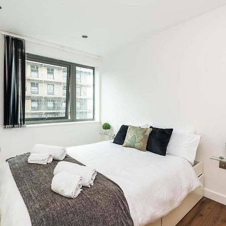 Fast Internet One Bedroom Apartment In Greater London, Id Required 外观 照片