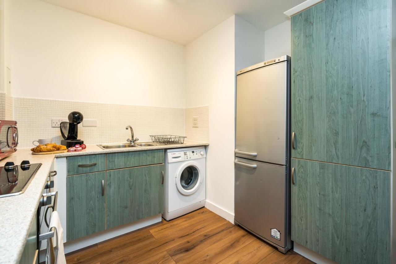 Fast Internet One Bedroom Apartment In Greater London, Id Required 外观 照片