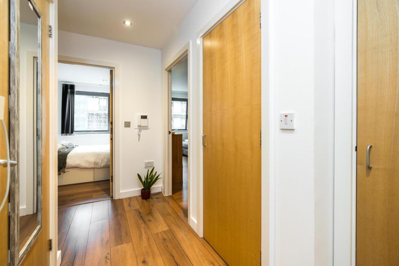 Fast Internet One Bedroom Apartment In Greater London, Id Required 外观 照片