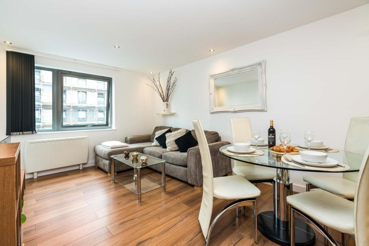 Fast Internet One Bedroom Apartment In Greater London, Id Required 外观 照片
