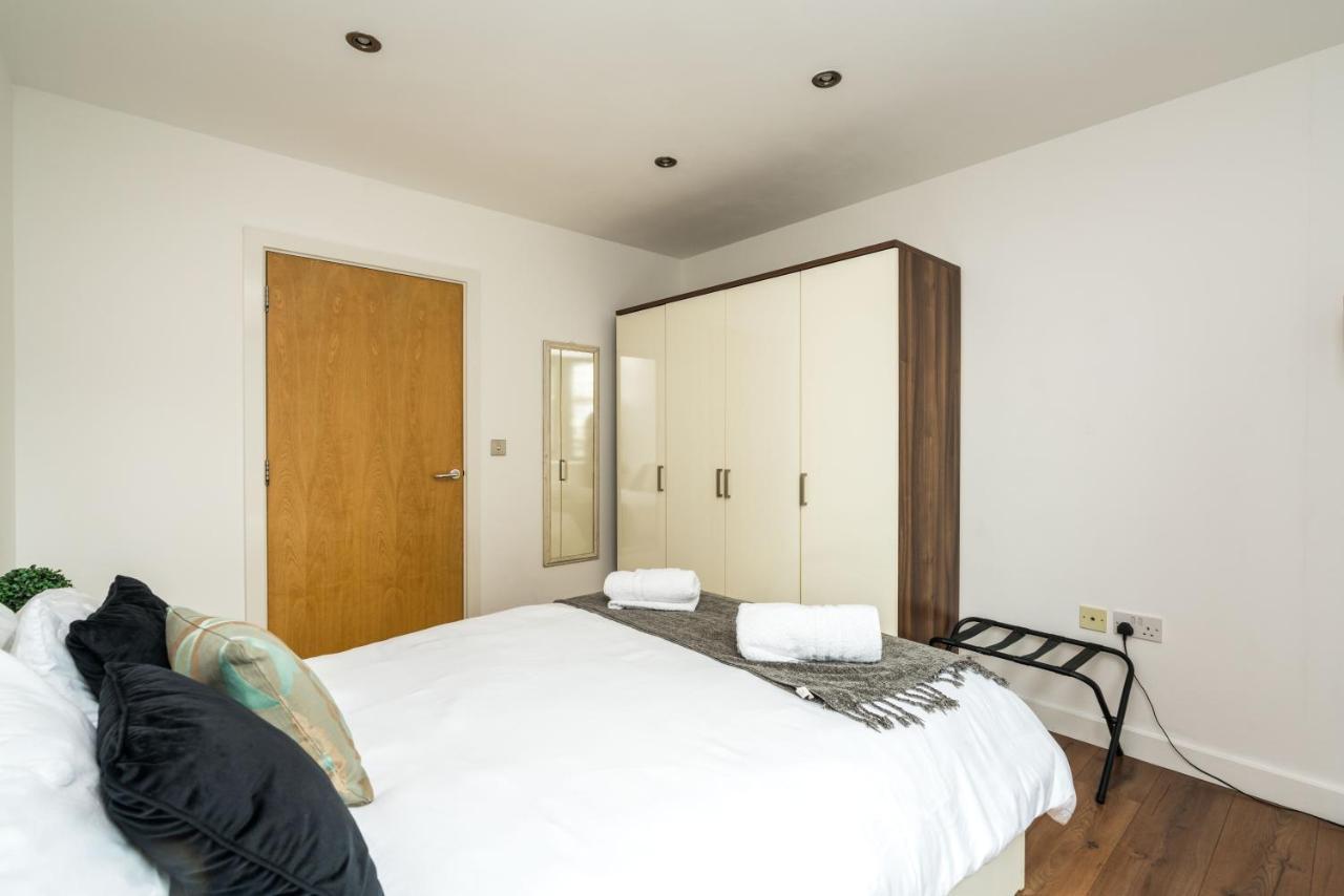 Fast Internet One Bedroom Apartment In Greater London, Id Required 外观 照片