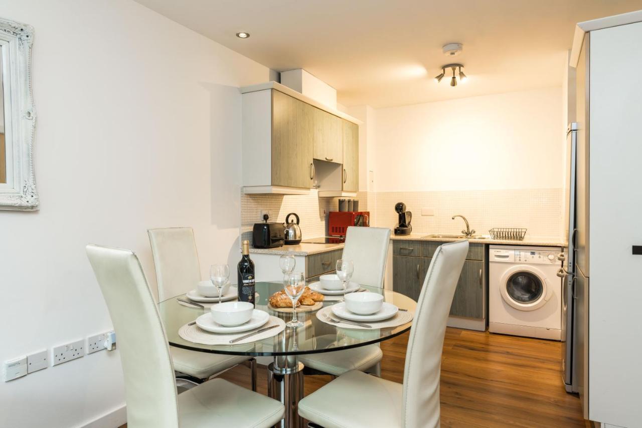 Fast Internet One Bedroom Apartment In Greater London, Id Required 外观 照片