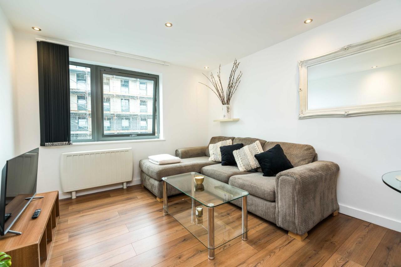 Fast Internet One Bedroom Apartment In Greater London, Id Required 外观 照片